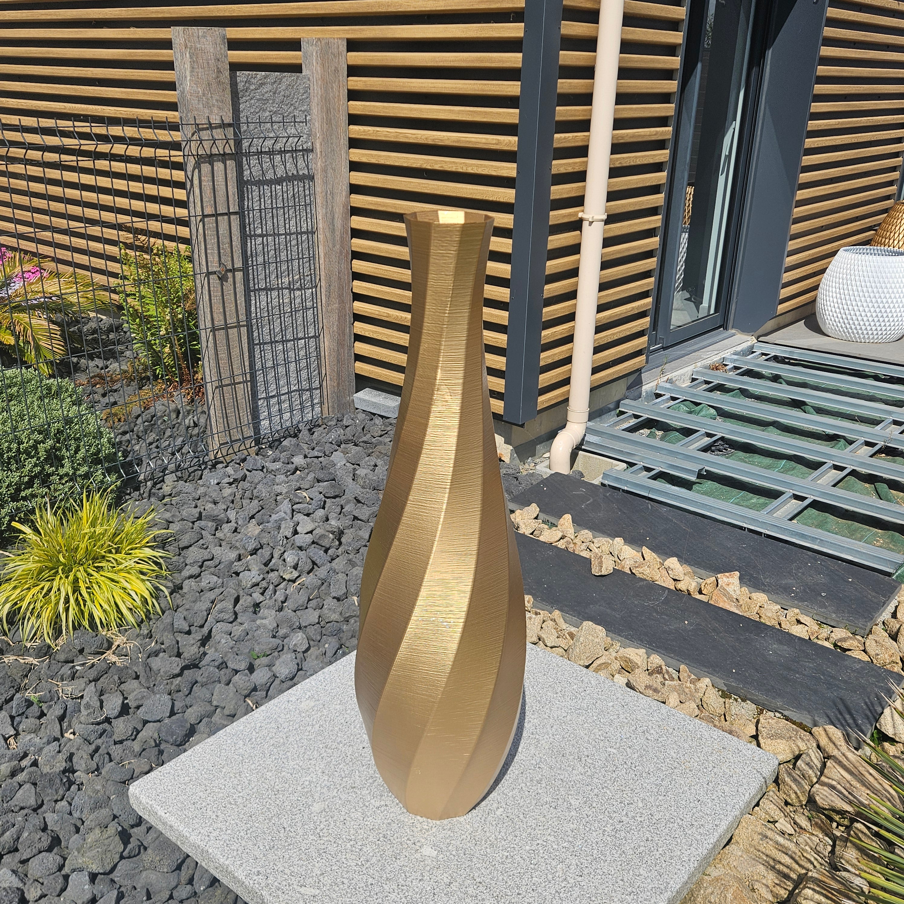 Vase cône Aérium