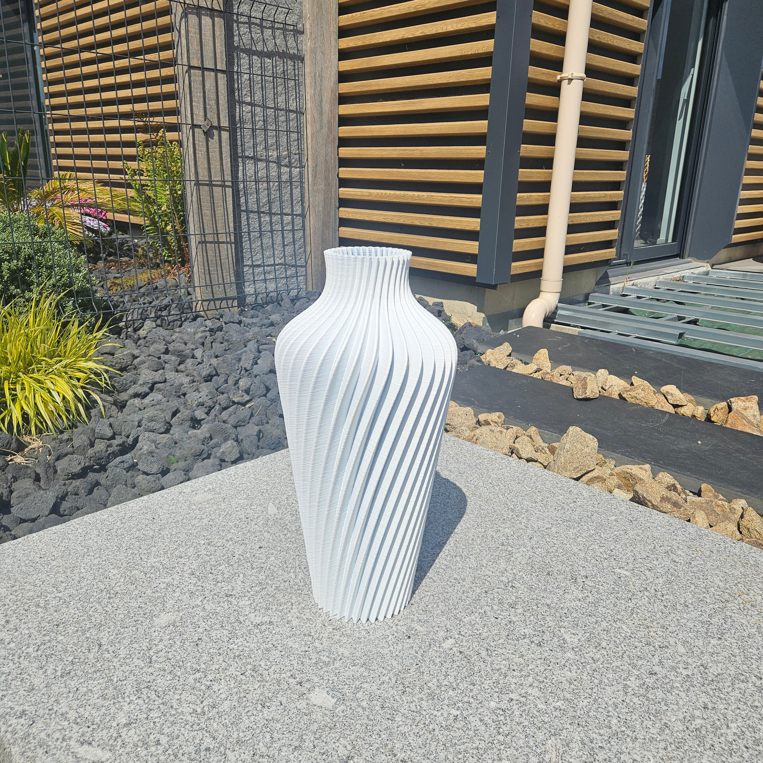 Vase spirilus